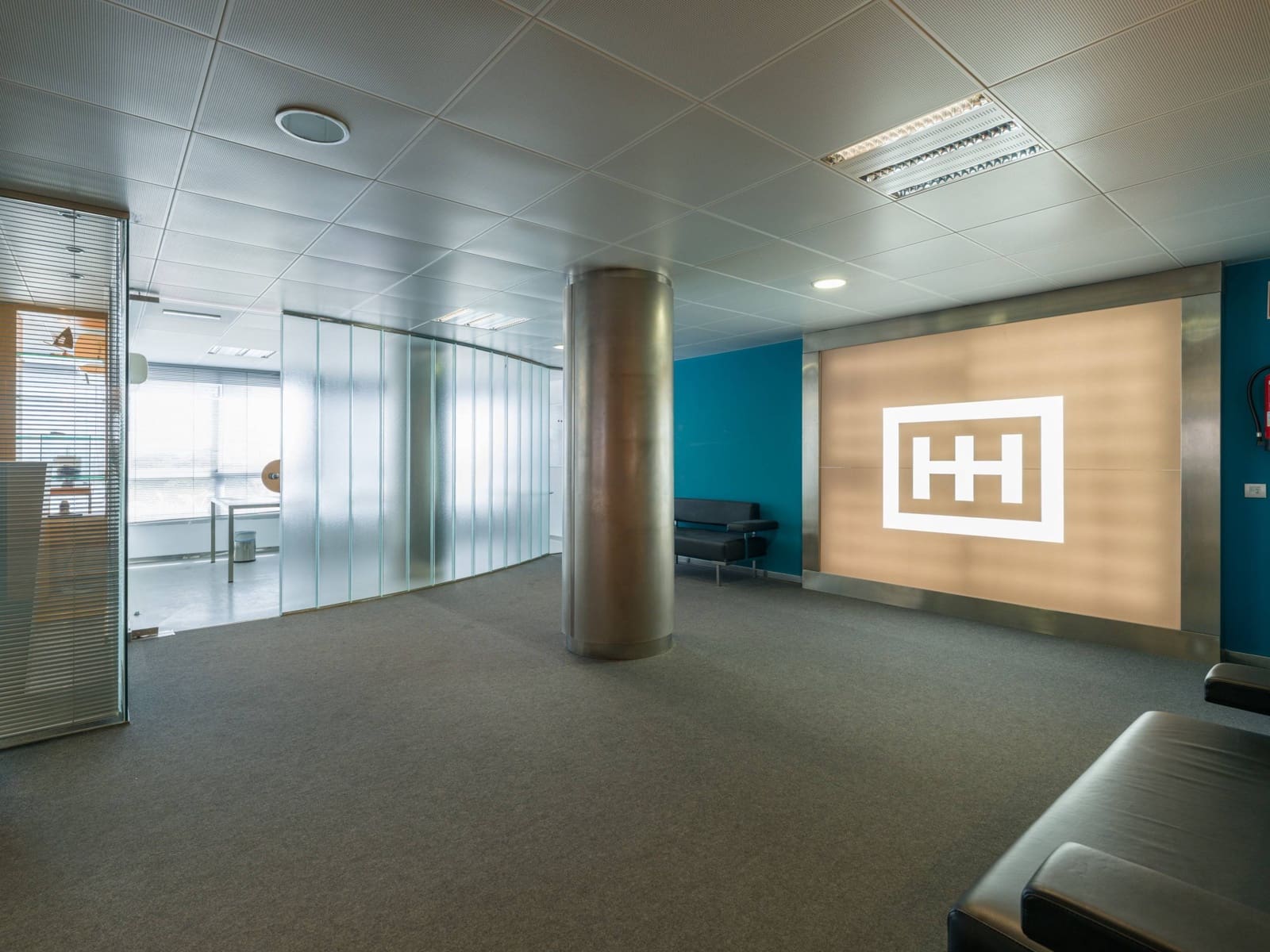 Office for sale in Las Palmas de Gran Canaria with garage - € 780,000 (Ref: 9255284)