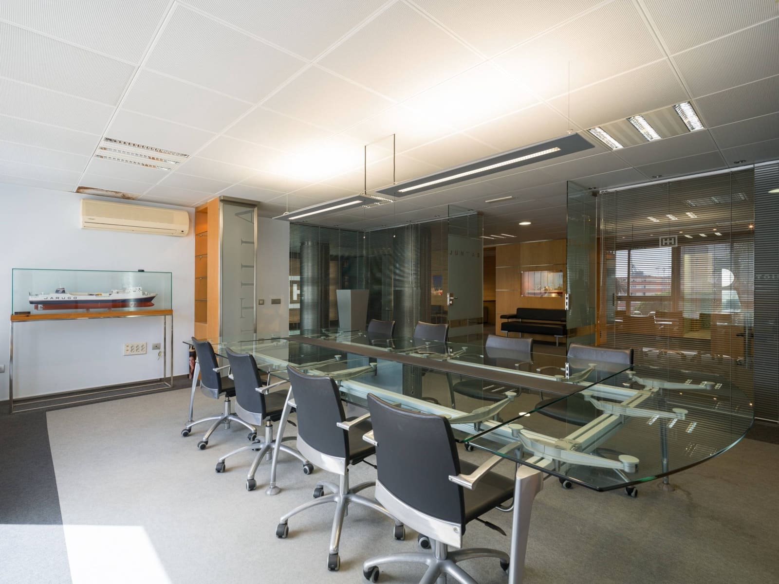 Office for sale in Las Palmas de Gran Canaria with garage - € 780,000 (Ref: 9255284)