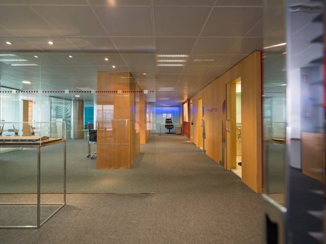 Office for sale in Isleta, Las Palmas de Gran Canaria with garage - € 780,000 (Ref: 9255284)