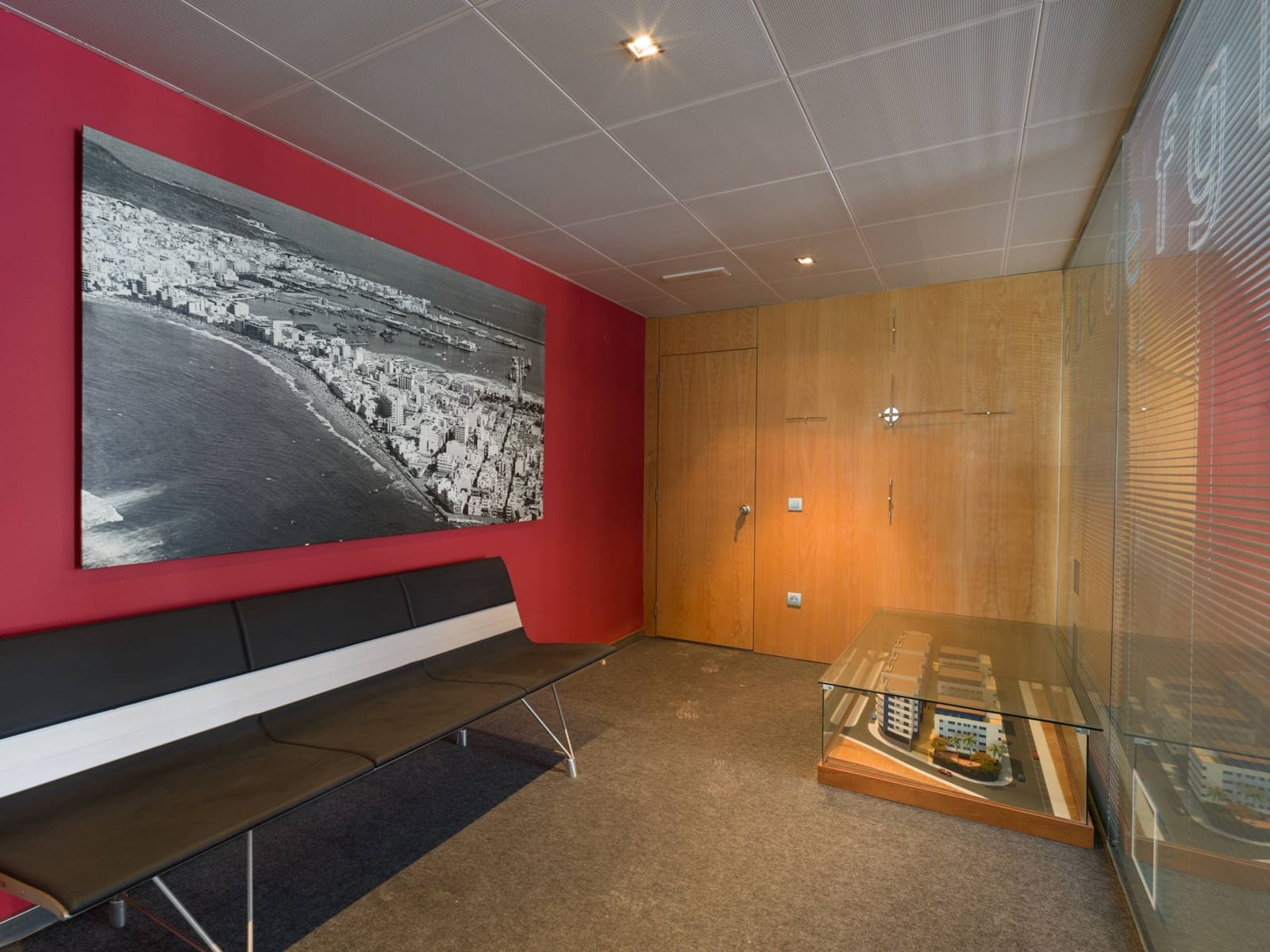 Kontor til salg i Las Palmas de Gran Canaria med garage - € 780.000 (Ref: 9255284)