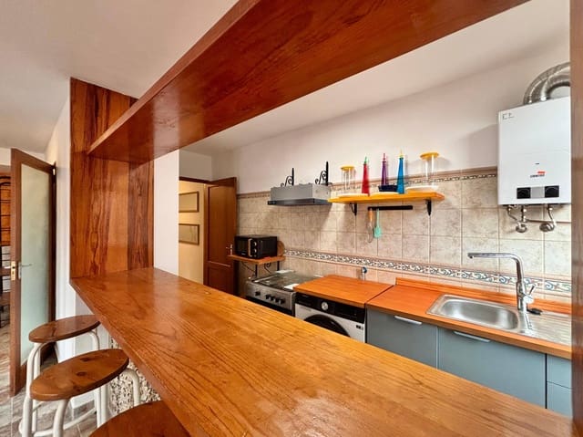 2 bedroom Apartment for rent in Santa Cruz de la Palma - € 1,500 (Ref: 9257293)