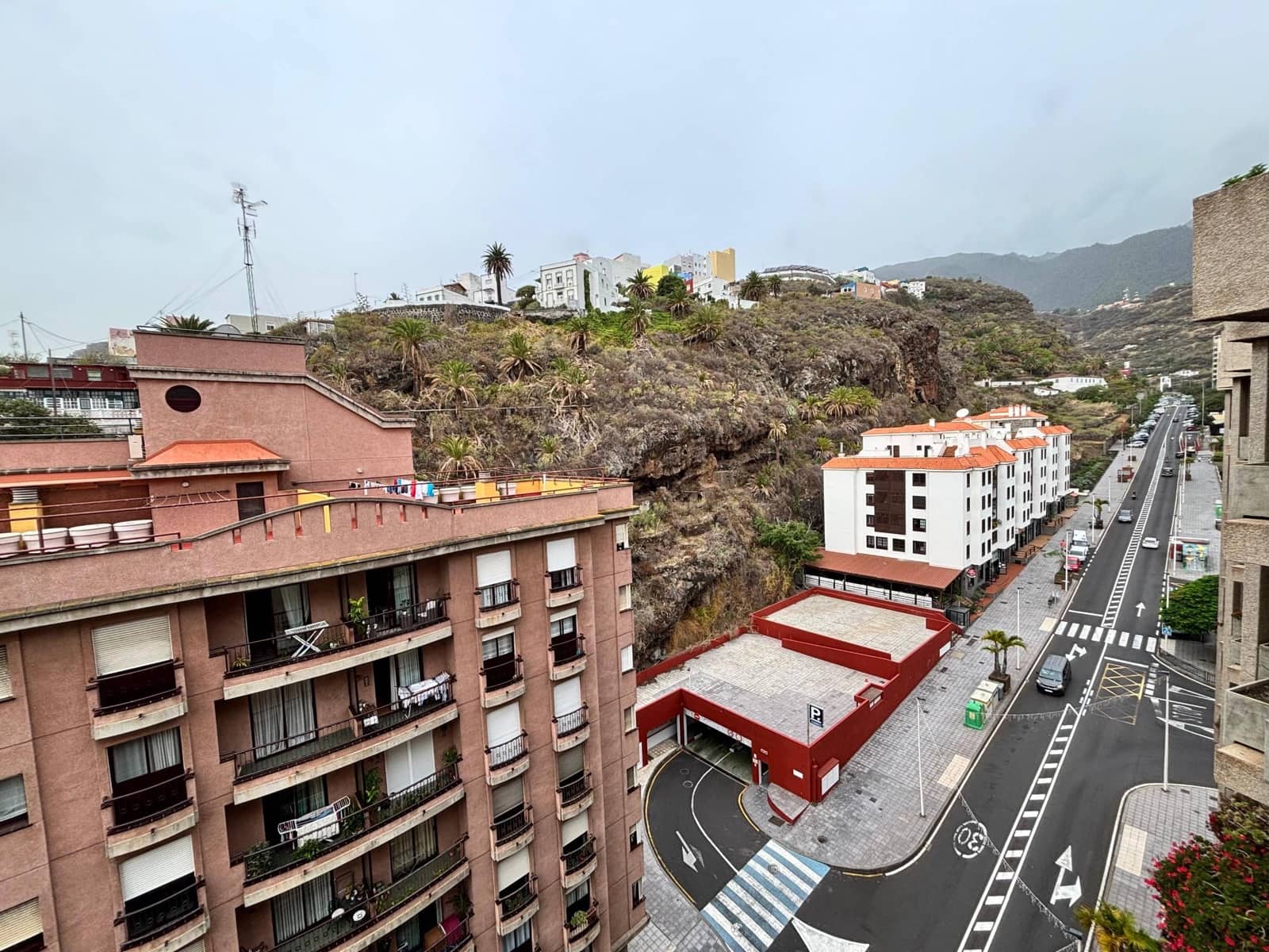 2 slaapkamer Appartement te huur in Santa Cruz de la Palma - € 1.500 (Ref: 9257293)