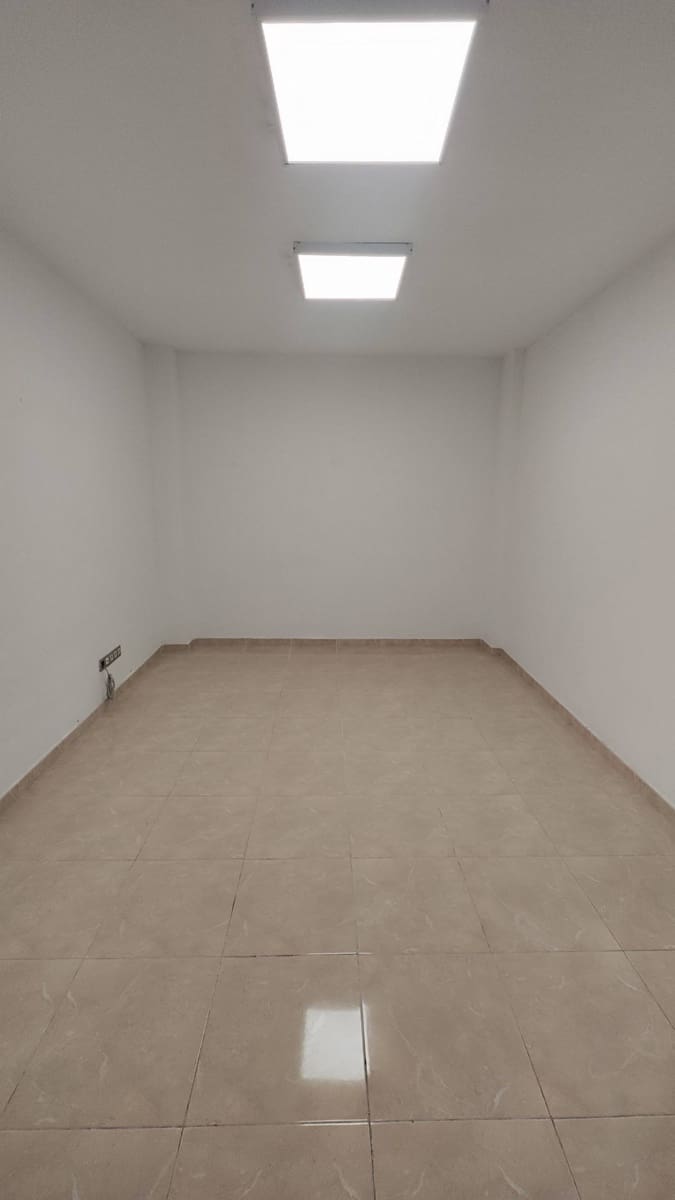 2 soveværelse Kontor til salg i Las Palmas de Gran Canaria - € 112.000 (Ref: 9257295)