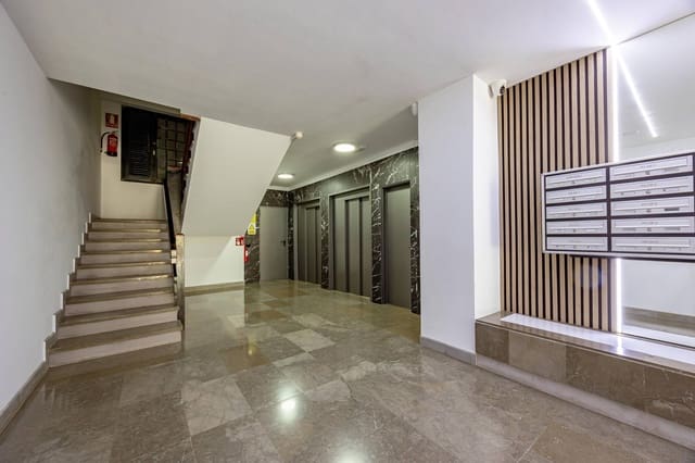 5 makuuhuone Toimisto vuokrattavana paikassa Santa Catalina - Canteras, Las Palmas de Gran Canaria mukana 
autotalli - 4 000 € (Ref: 9262599)