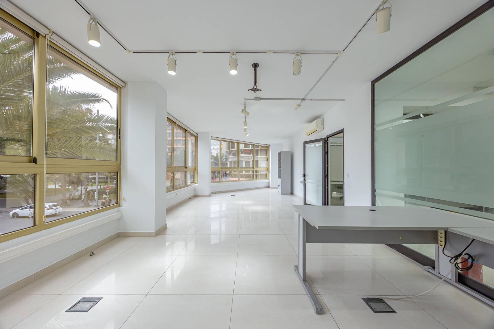 5 sovrum Kontor att hyra i Las Palmas de Gran Canaria med garage - 4 000 € (Ref: 9262599)