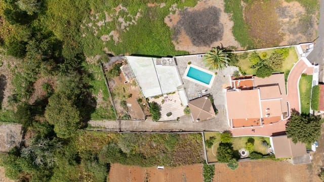 Chalet de 4 habitaciones en El Rosario en venta con piscina garaje - 999.900 € (Ref: 9282218)