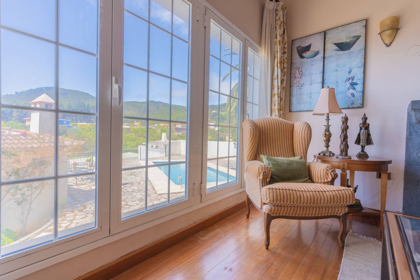 4 bedroom Villa for sale in El Rosario with pool garage - € 999,900 (Ref: 9282218)