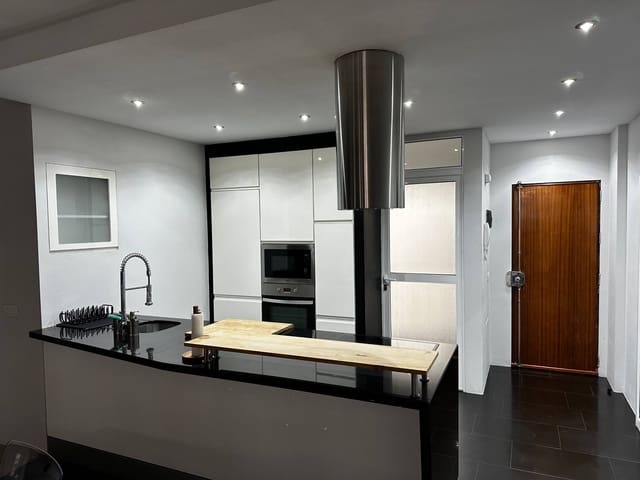 1 soveværelse Lejlighed til salg i Santa Cruz de Tenerife med garage - € 310.000 (Ref: 9291561)