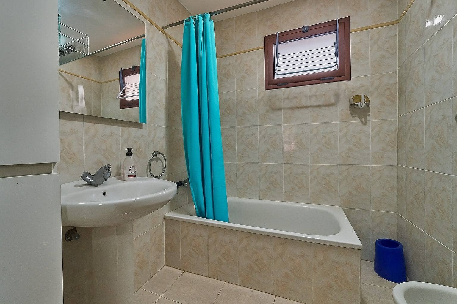 2 bedroom Flat for sale in Las Palmas de Gran Canaria with garage - € 257,000 (Ref: 9308511)