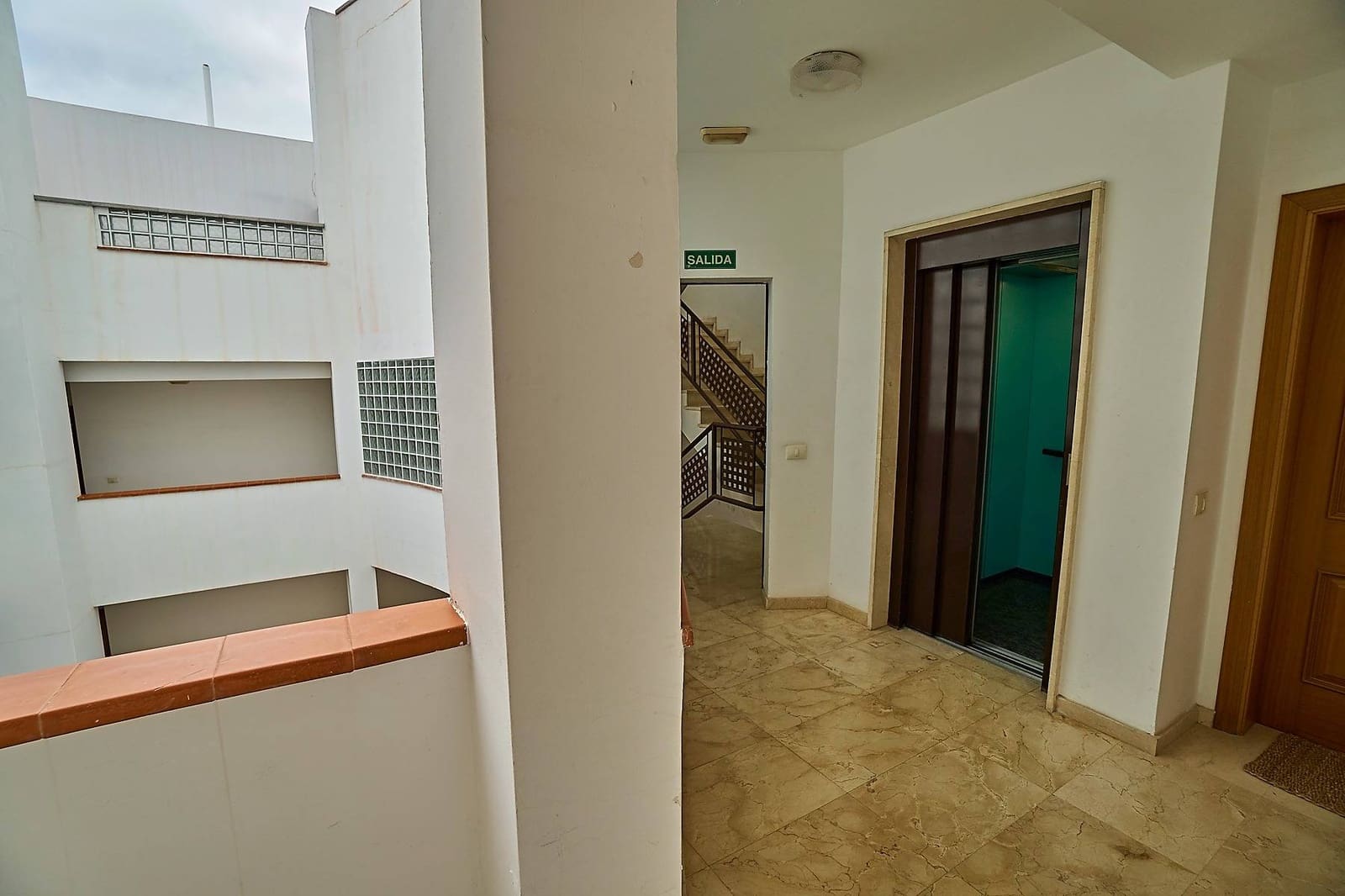 2 bedroom Flat for sale in Las Palmas de Gran Canaria with garage - € 257,000 (Ref: 9308511)
