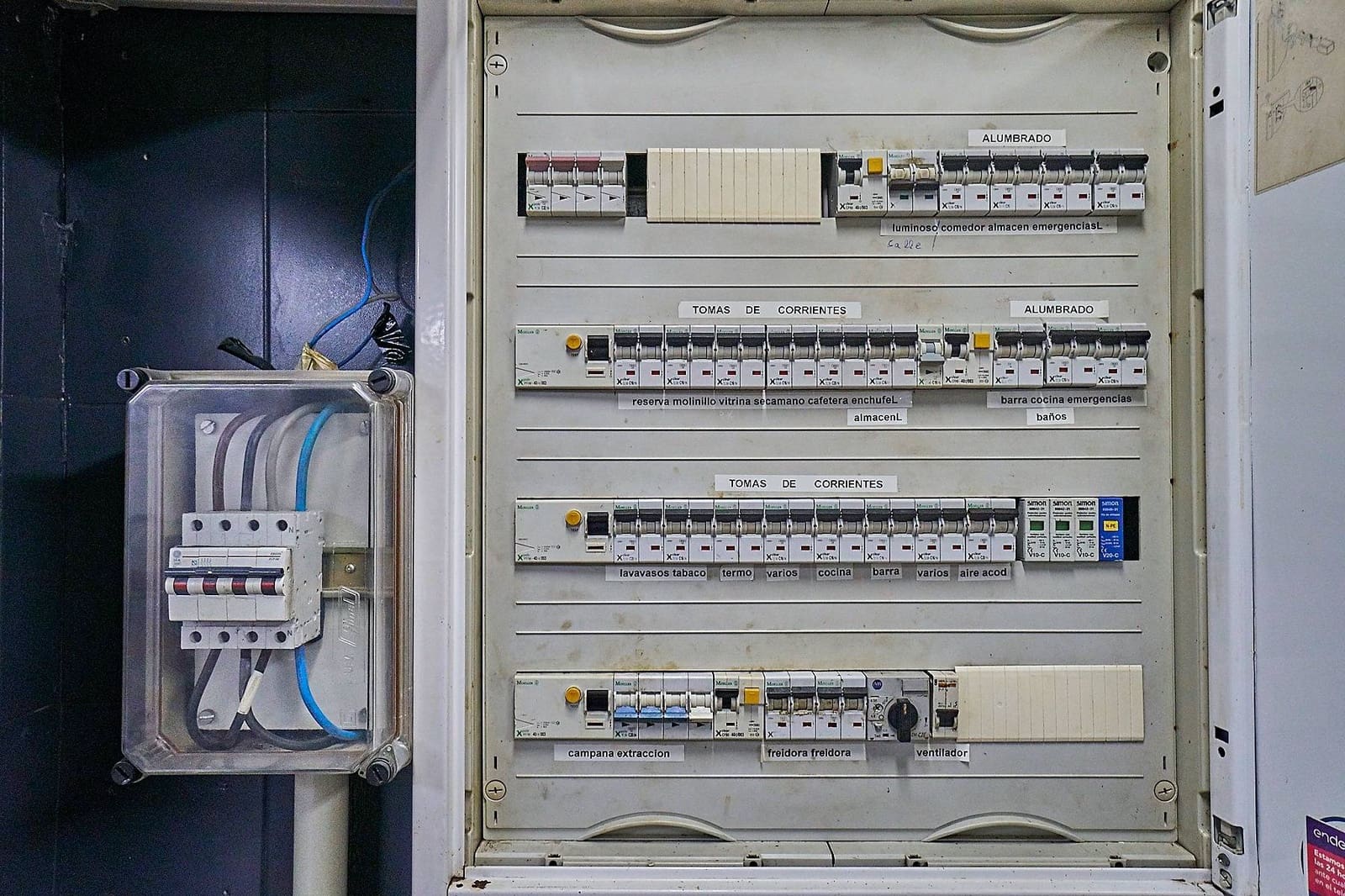 Commercial for sale in Las Palmas de Gran Canaria - € 201,000 (Ref: 9310898)