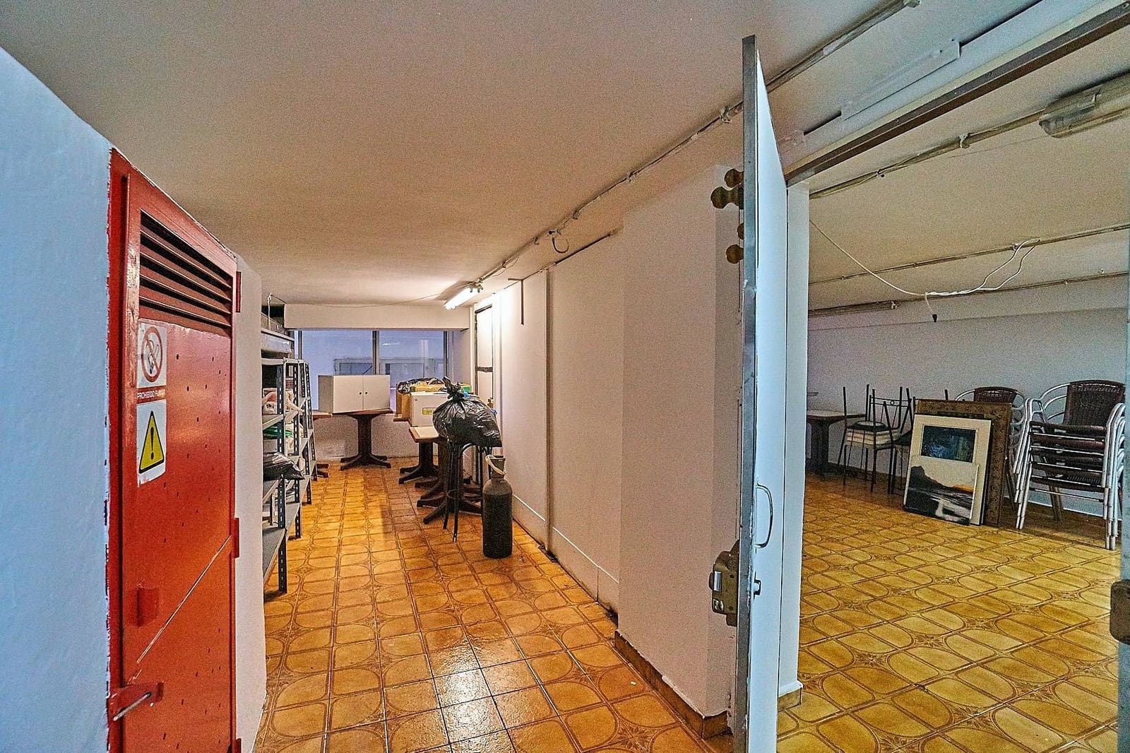 Commercial for sale in Las Palmas de Gran Canaria - € 201,000 (Ref: 9310898)