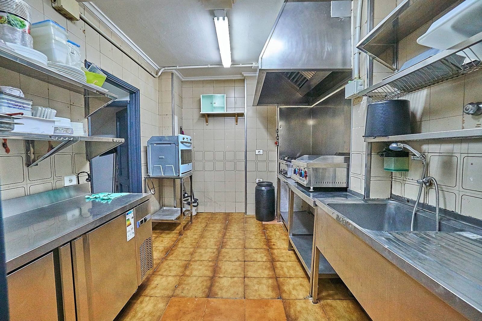 Commercial for sale in Las Palmas de Gran Canaria - € 201,000 (Ref: 9310898)