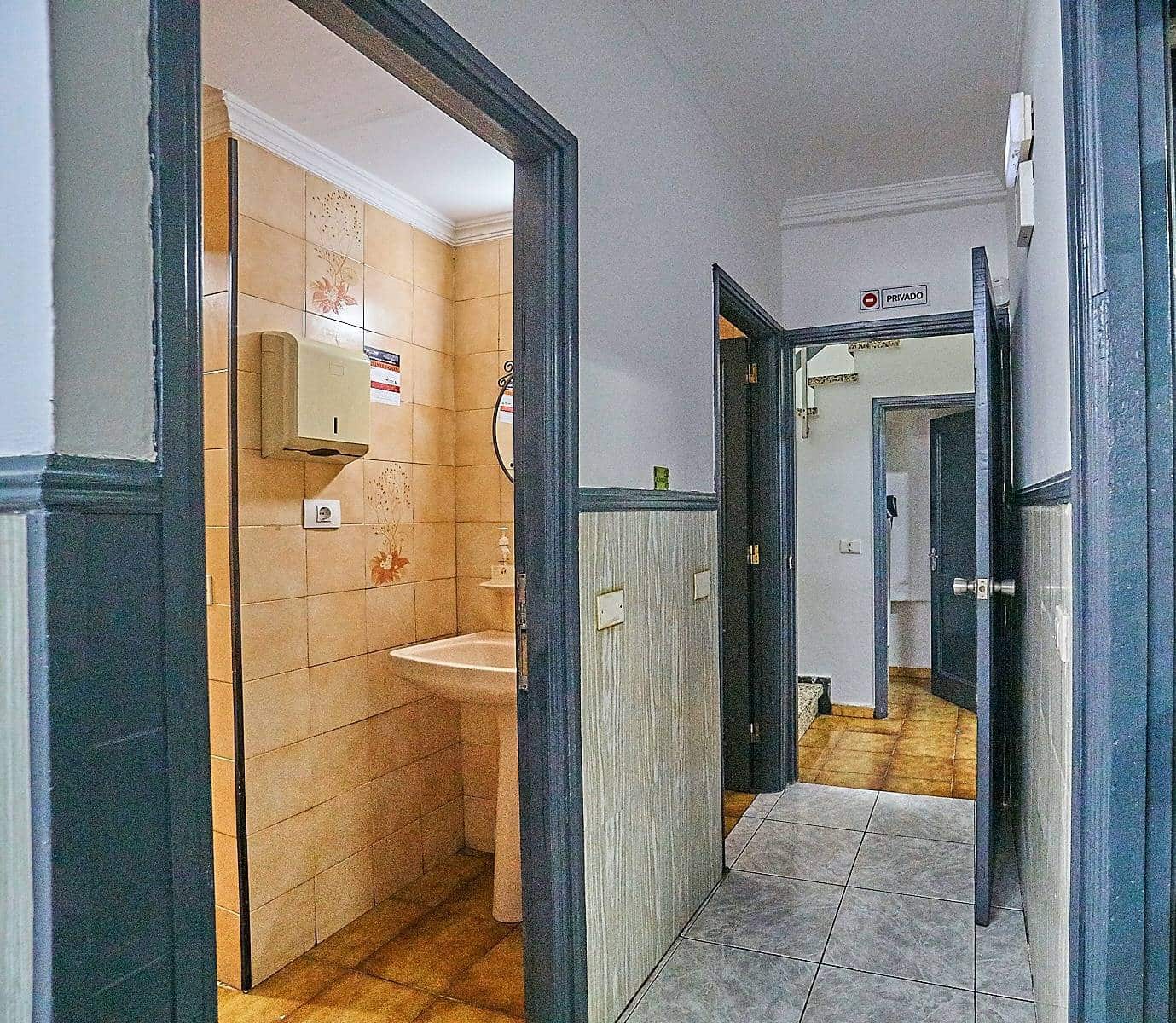 Erhverv til salg i Las Palmas de Gran Canaria - € 195.000 (Ref: 9310898)