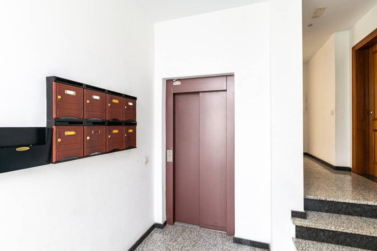 2 soverom Leilighet til salgs i Las Palmas de Gran Canaria - € 225 000 (Ref: 9312881)