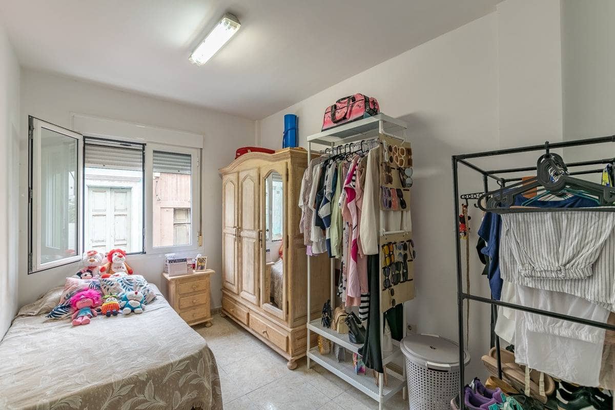 2 soverom Leilighet til salgs i Las Palmas de Gran Canaria - € 225 000 (Ref: 9312881)