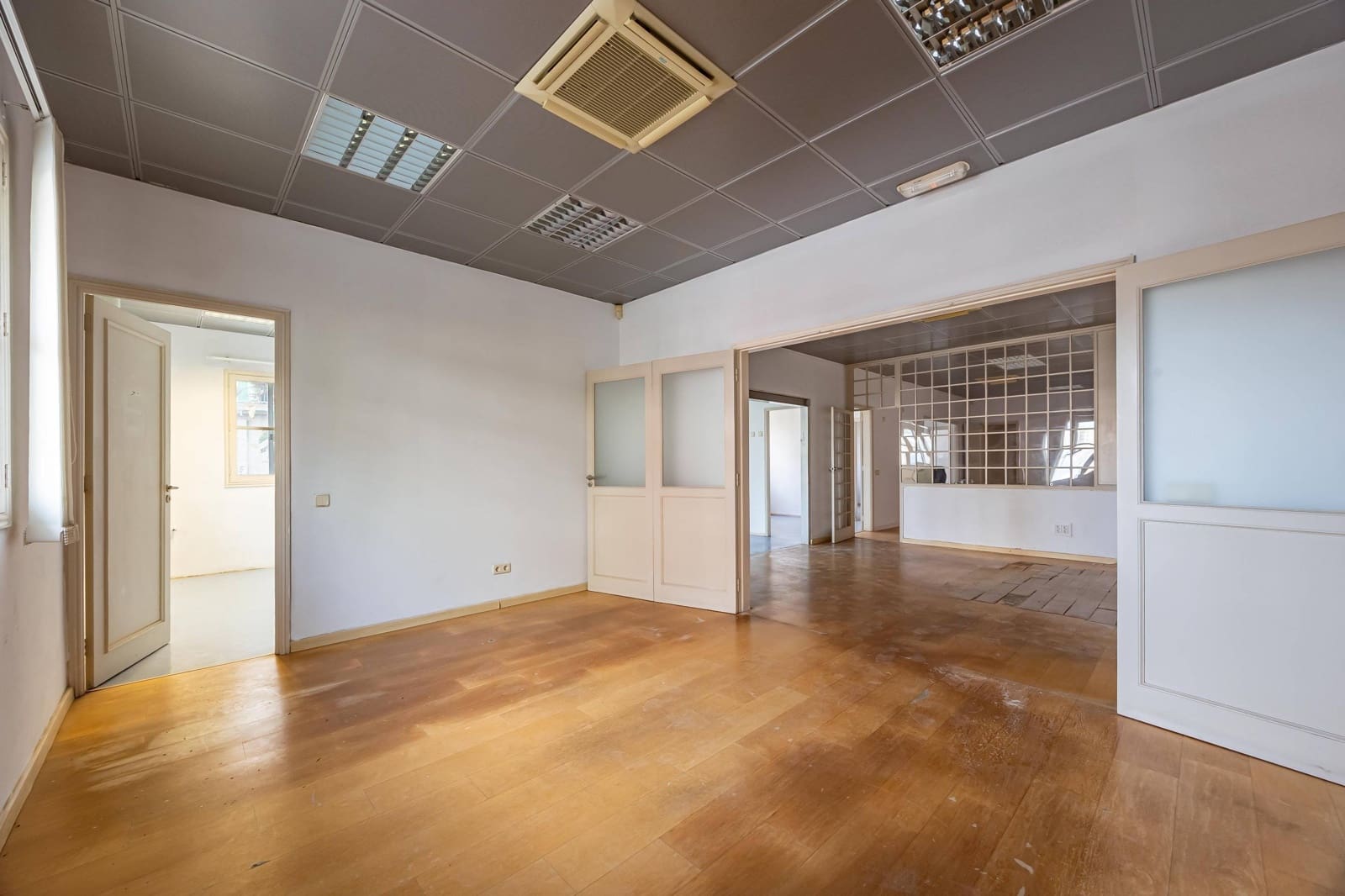 Piso de 8 habitaciones en Las Palmas de Gran Canaria en venta - 380.000 € (Ref: 9321908)