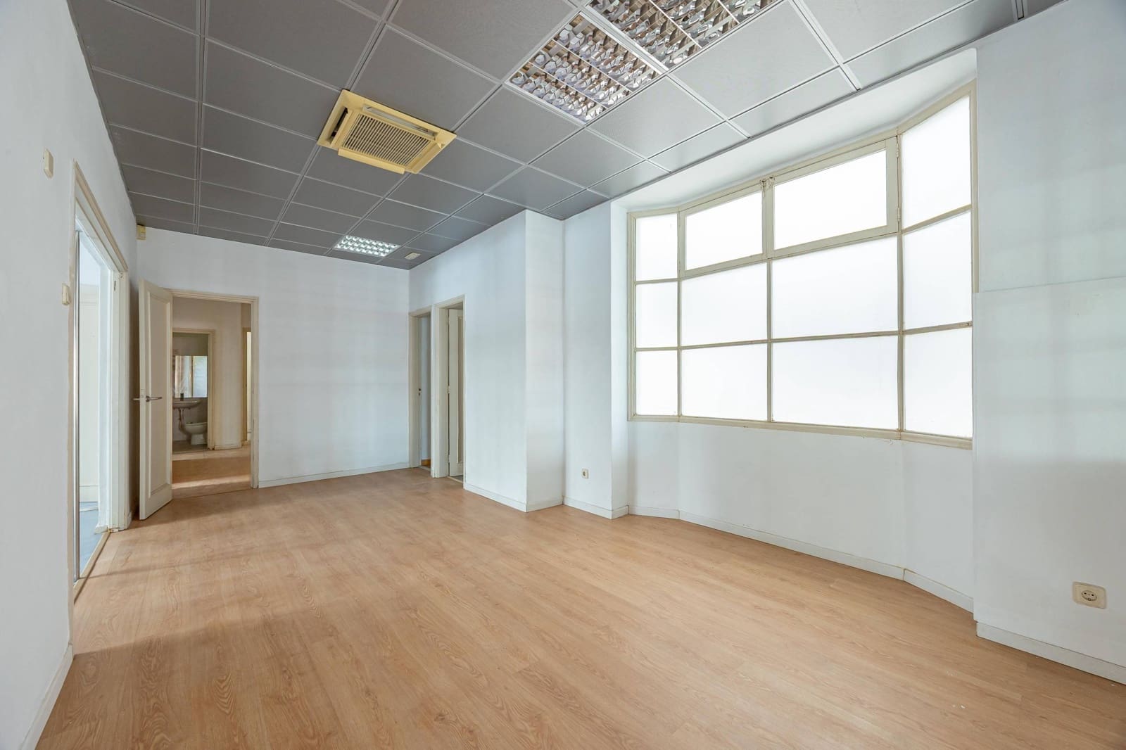 Piso de 8 habitaciones en Las Palmas de Gran Canaria en venta - 380.000 € (Ref: 9321908)