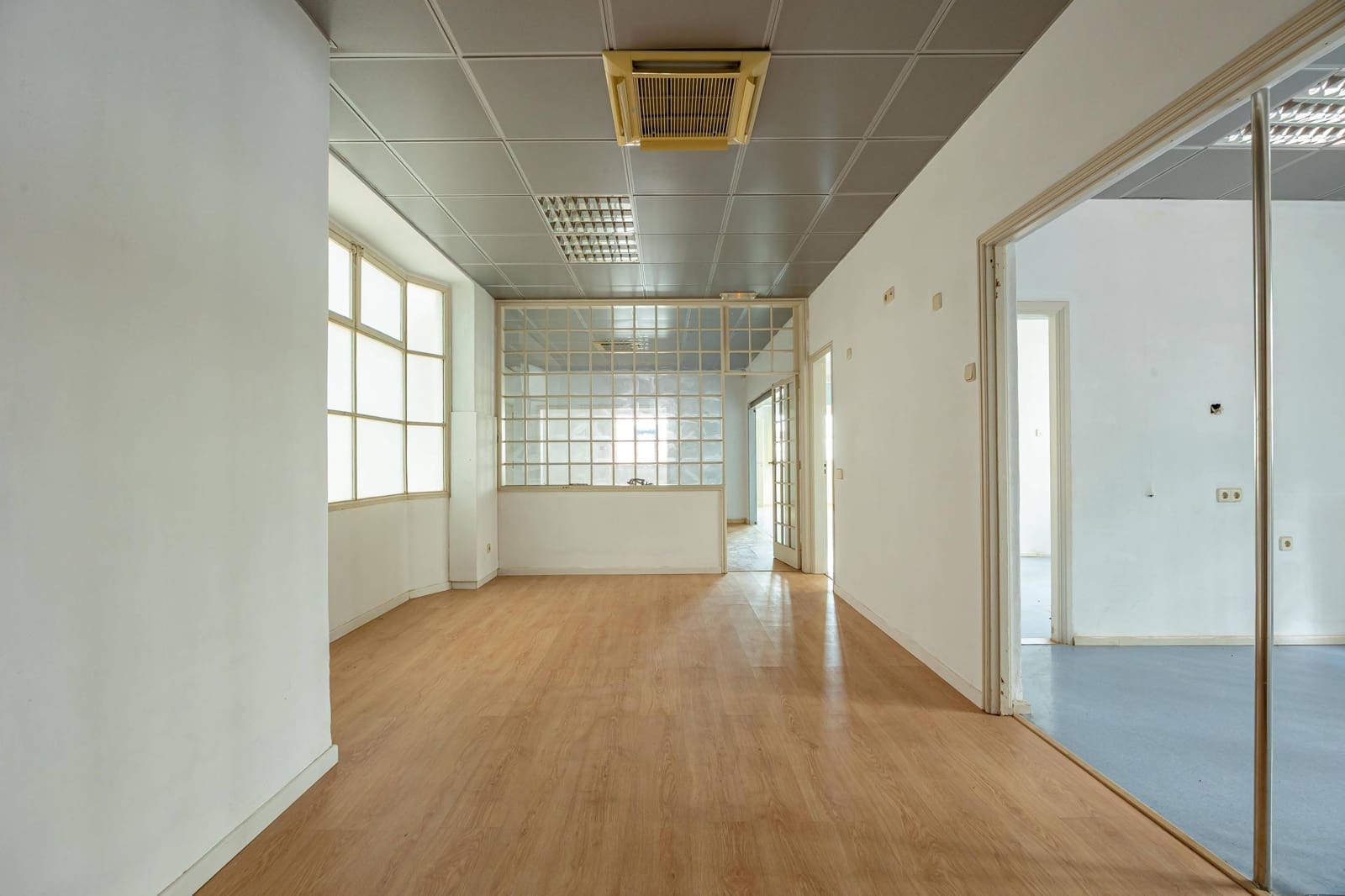 Piso de 8 habitaciones en Las Palmas de Gran Canaria en venta - 380.000 € (Ref: 9321908)