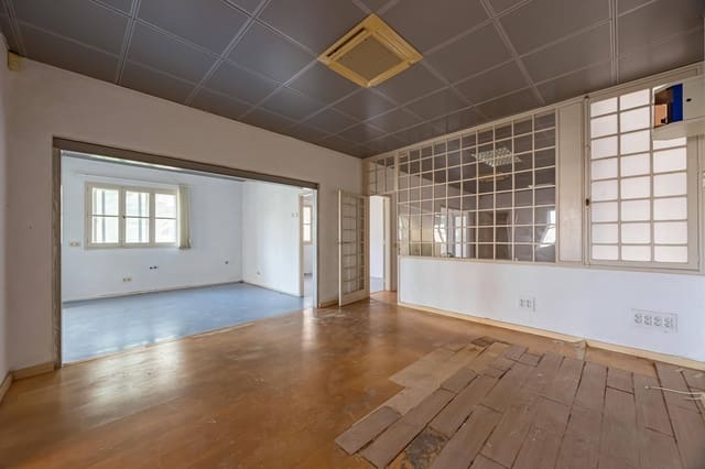 Piso de 8 habitaciones en Triana, Las Palmas de Gran Canaria en venta - 380.000 € (Ref: 9321908)