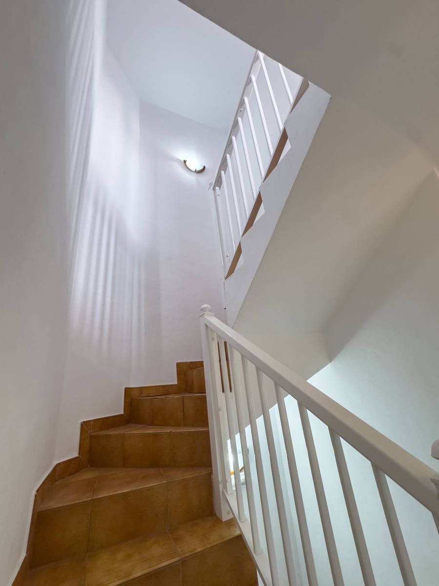 Adosado de 2 habitaciones en Arico en venta con garaje - 305.000 € (Ref: 9321909)