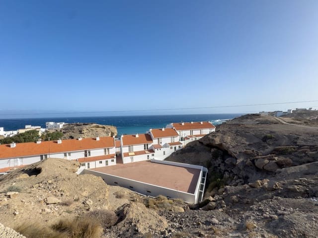 2 slaapkamer Rijtjeshuis te koop in Arico met garage - € 305.000 (Ref: 9321909)