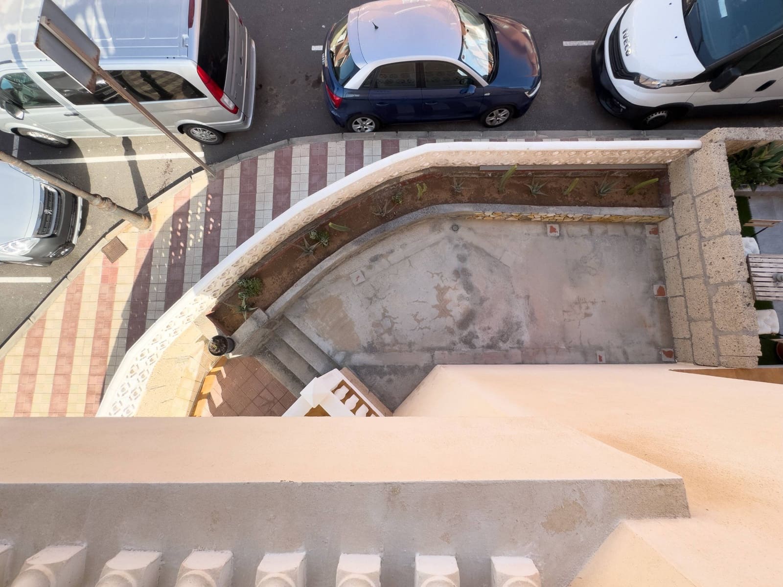 2 bedroom Terraced Villa for sale in Arico with garage - € 299,000 (Ref: 9321909)