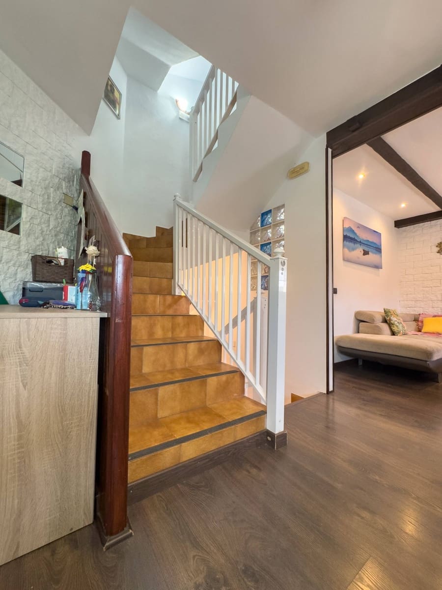 2 camera da letto Villetta a Schiera in vendita in Arico con garage - 299.000 € (Rif: 9321909)