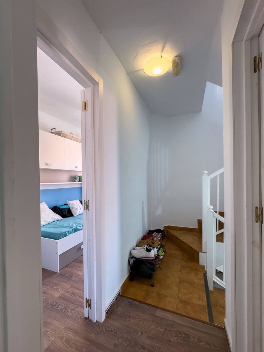 2 bedroom Terraced Villa for sale in Arico with garage - € 299,000 (Ref: 9321909)