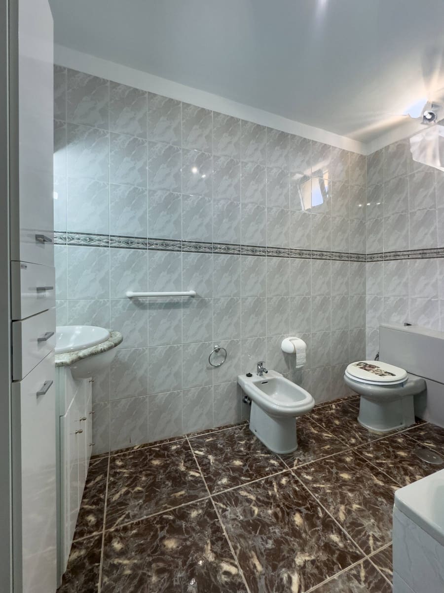 2 bedroom Terraced Villa for sale in Arico with garage - € 299,000 (Ref: 9321909)