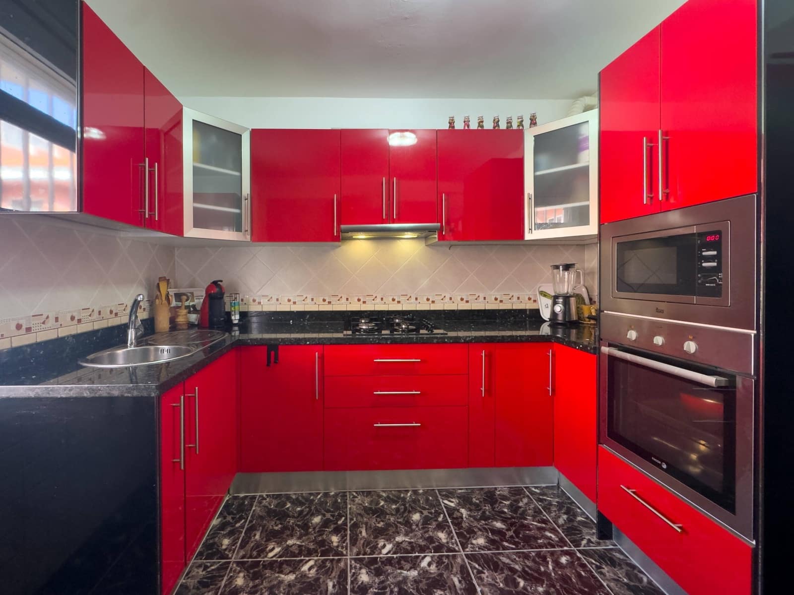 2 bedroom Terraced Villa for sale in Arico with garage - € 299,000 (Ref: 9321909)