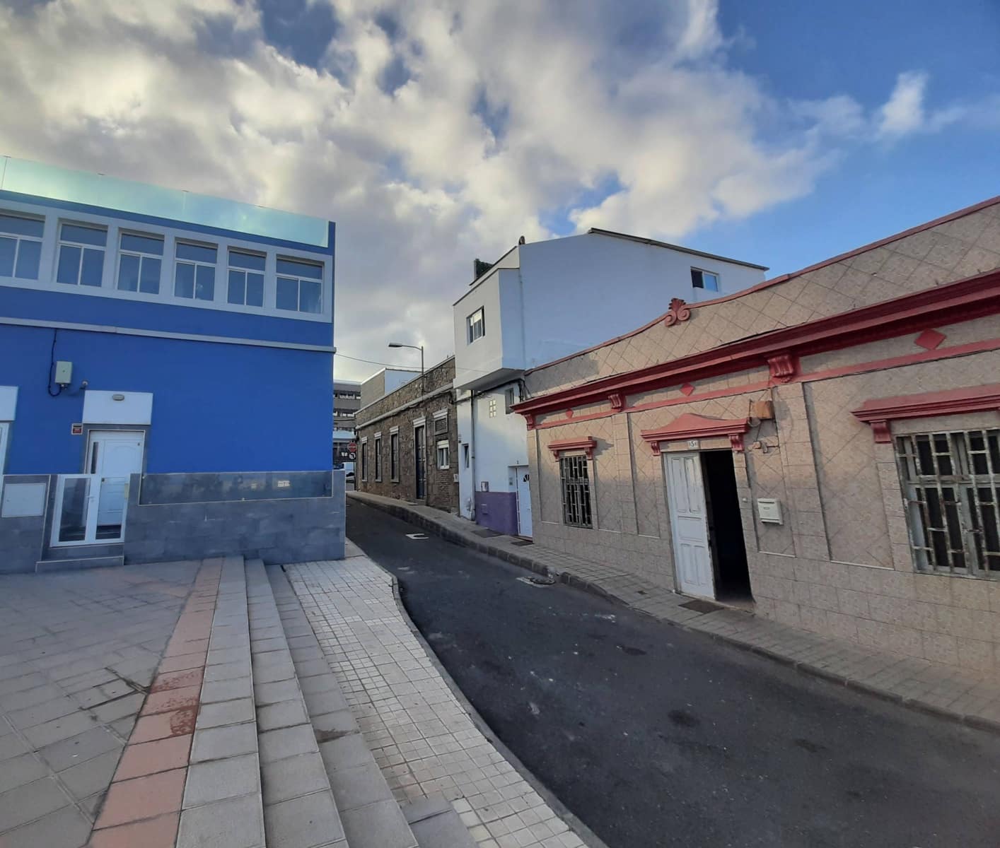 7 soveværelse Byhus til salg i Las Palmas de Gran Canaria - € 320.000 (Ref: 9330645)