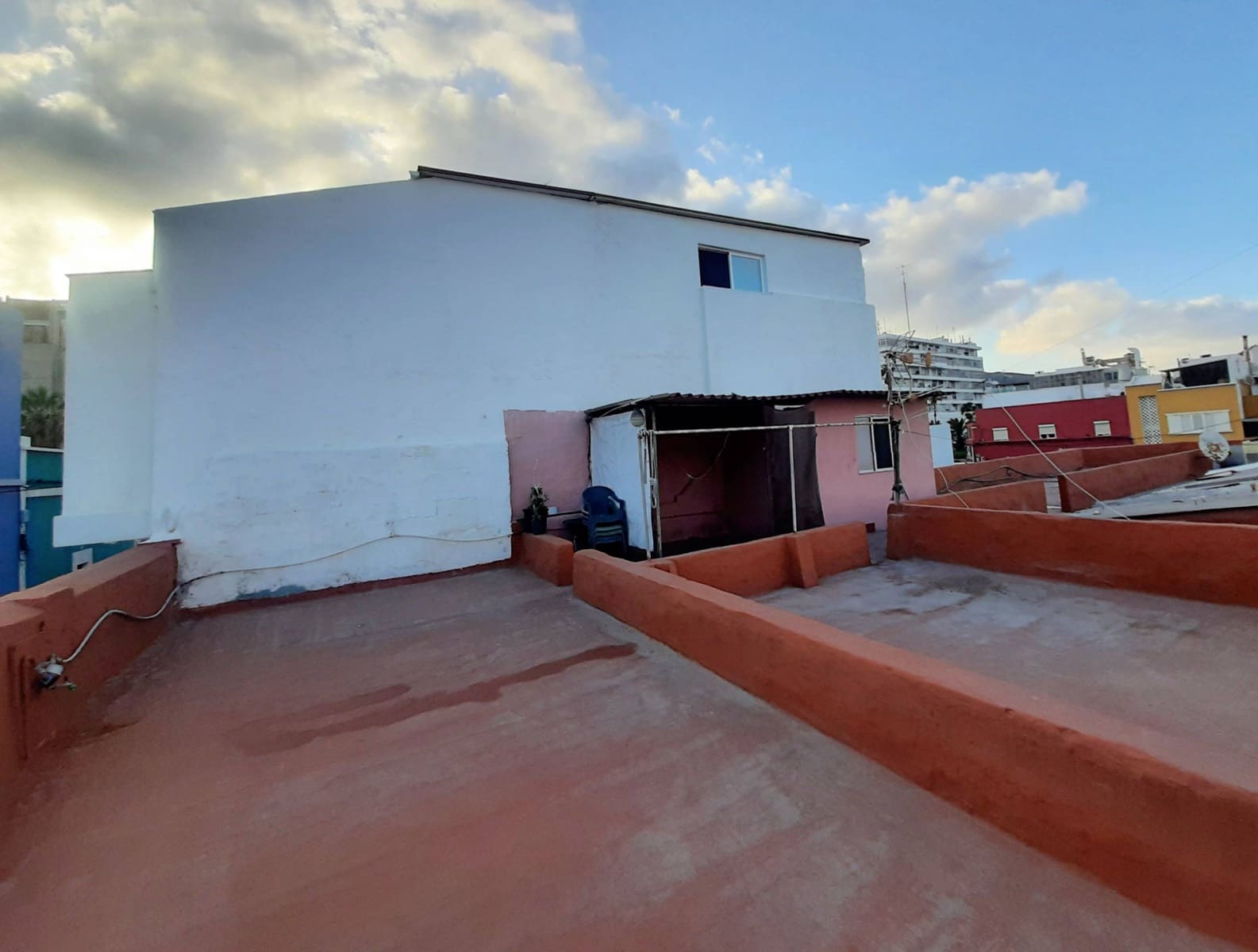 7 soveværelse Byhus til salg i Las Palmas de Gran Canaria - € 320.000 (Ref: 9330645)