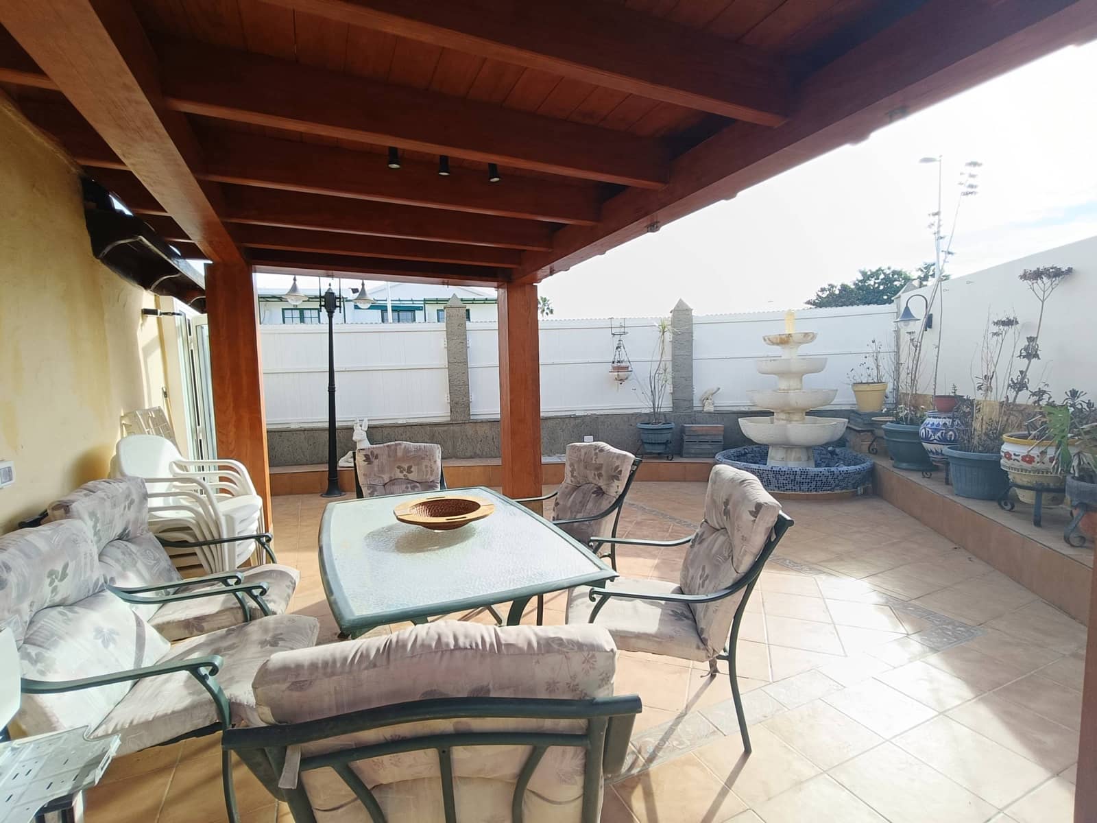 2 soverom Kjedet enebolig til leie i San Bartolome de Tirajana - € 1 400 (Ref: 9353622)