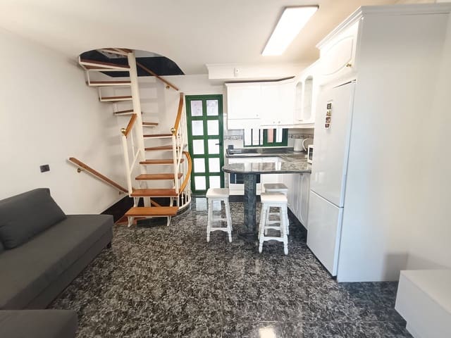 2 soverom Kjedet enebolig til leie i San Bartolomé de Tirajana - € 1 400 (Ref: 9353622)