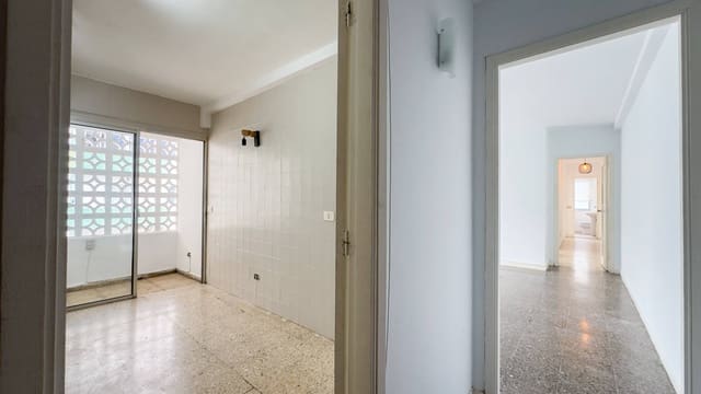 Piso de 3 habitaciones en Puerto de la Cruz en venta - 255.000 € (Ref: 9355850)