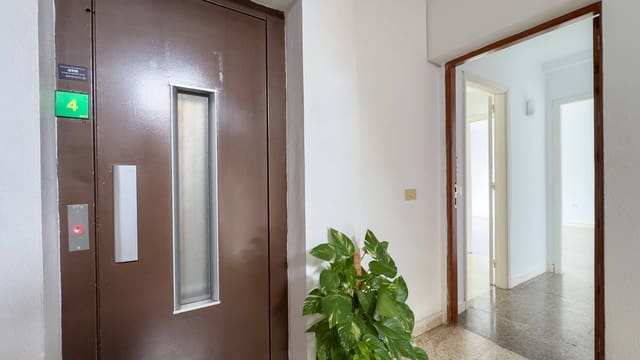 3 quarto Apartamento para venda em Puerto de la Cruz - 255 000 € (Ref: 9355850)