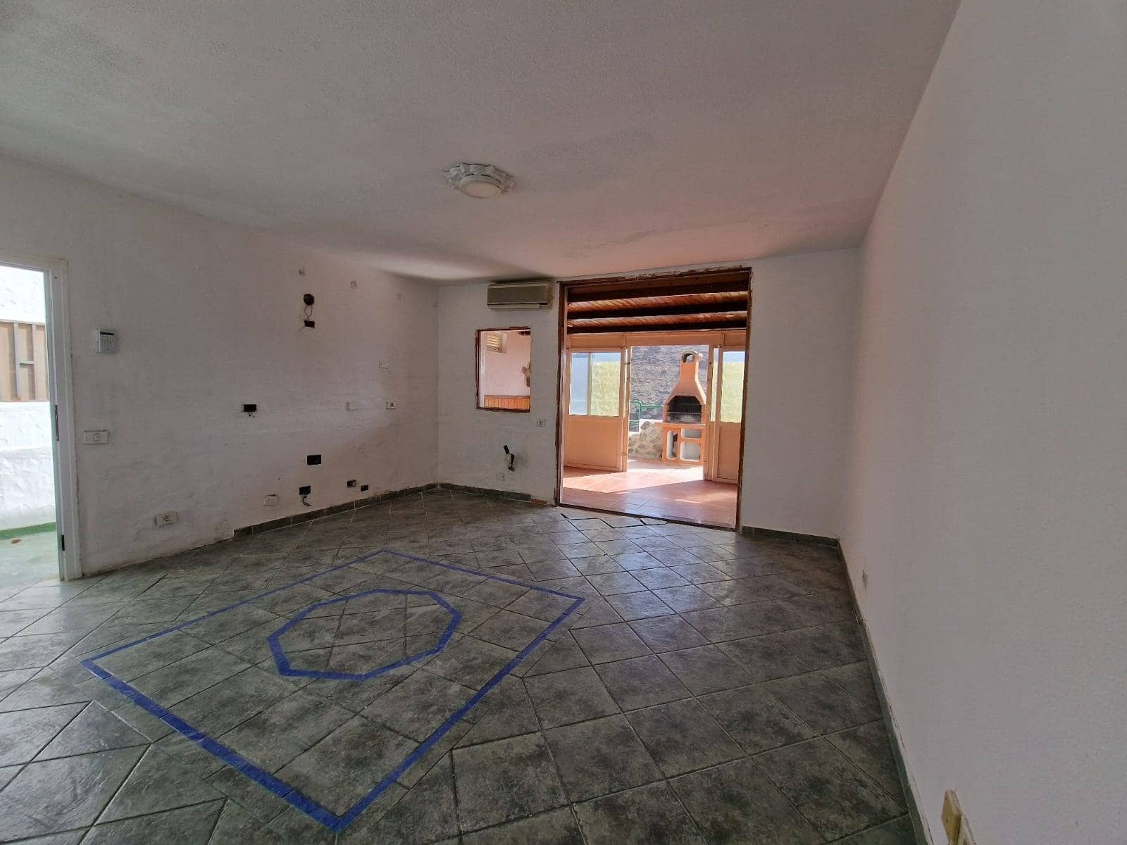 2 bedroom Apartment for sale in Mogan with pool - € 185,000 (Ref: 9357207)