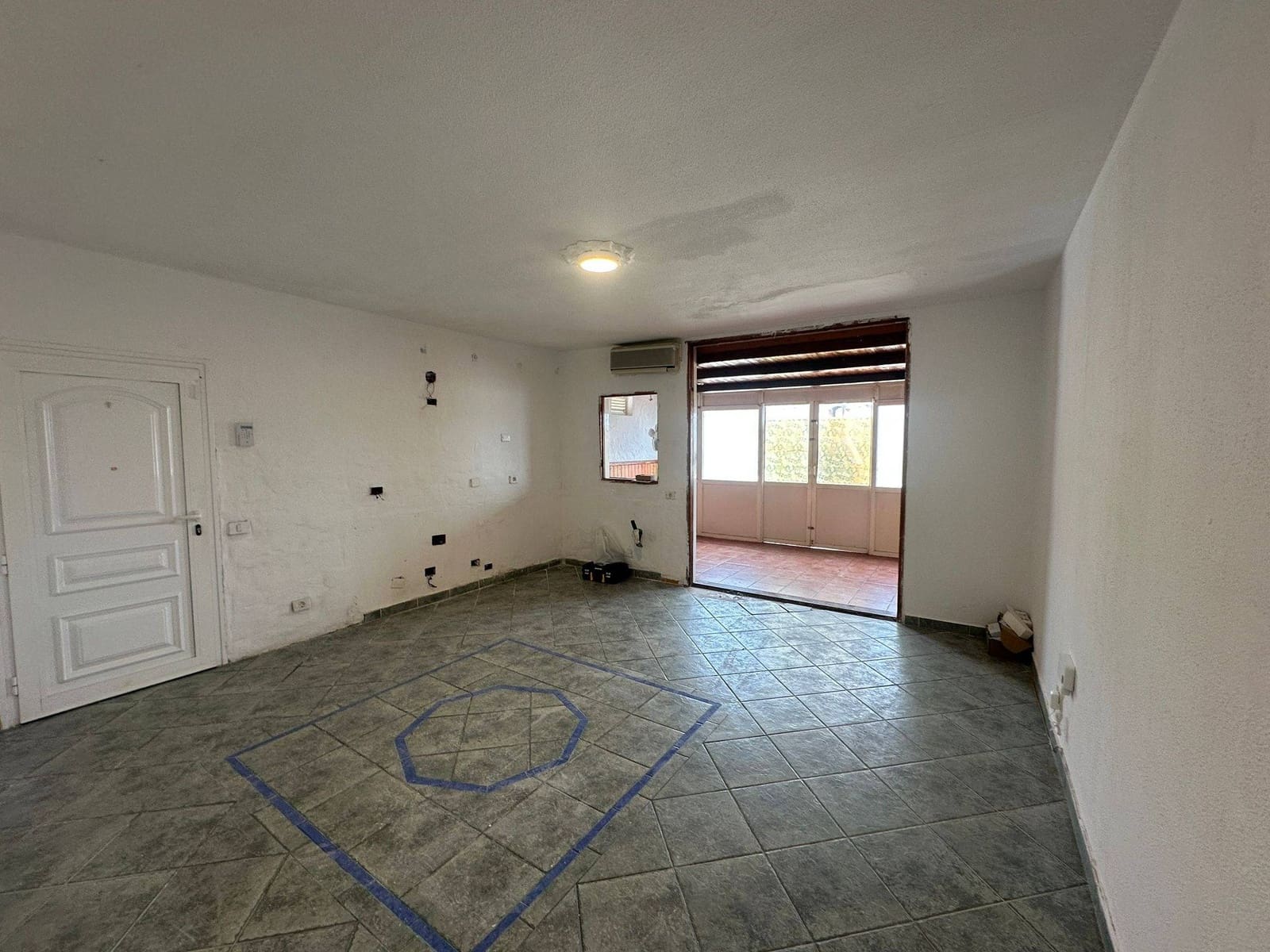 2 bedroom Apartment for sale in Mogan with pool - € 185,000 (Ref: 9357207)