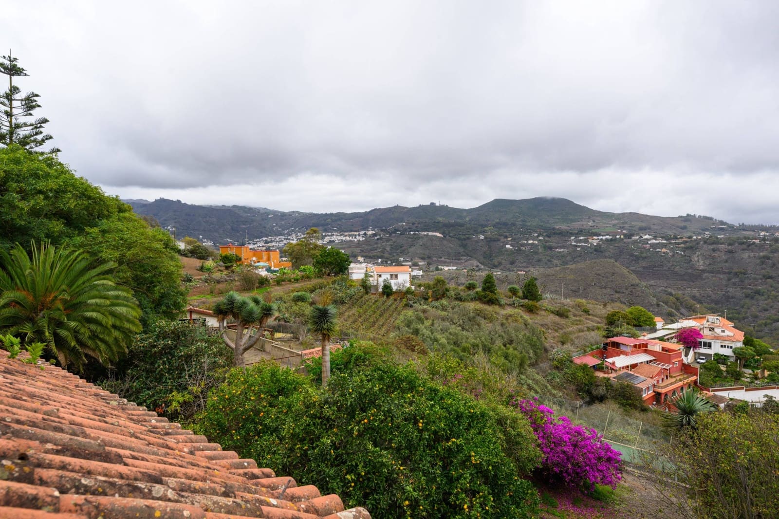 5 slaapkamer Villa te koop in Teror met garage - € 700.000 (Ref: 9367514)