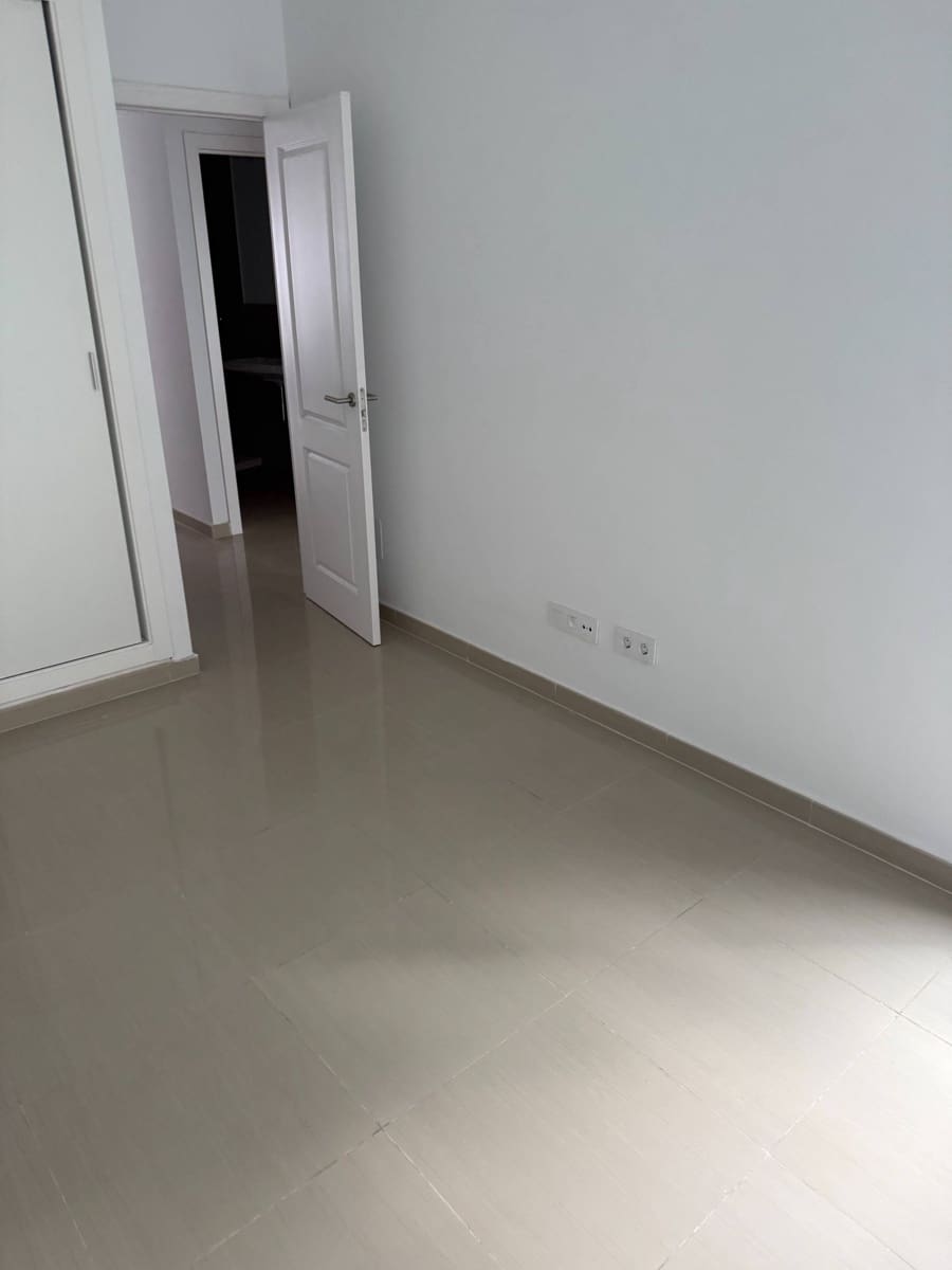 2 Zimmer Wohnung zu verkaufen in Las Palmas de Gran Canaria mit Garage - 228.190 € (Ref: 9374056)