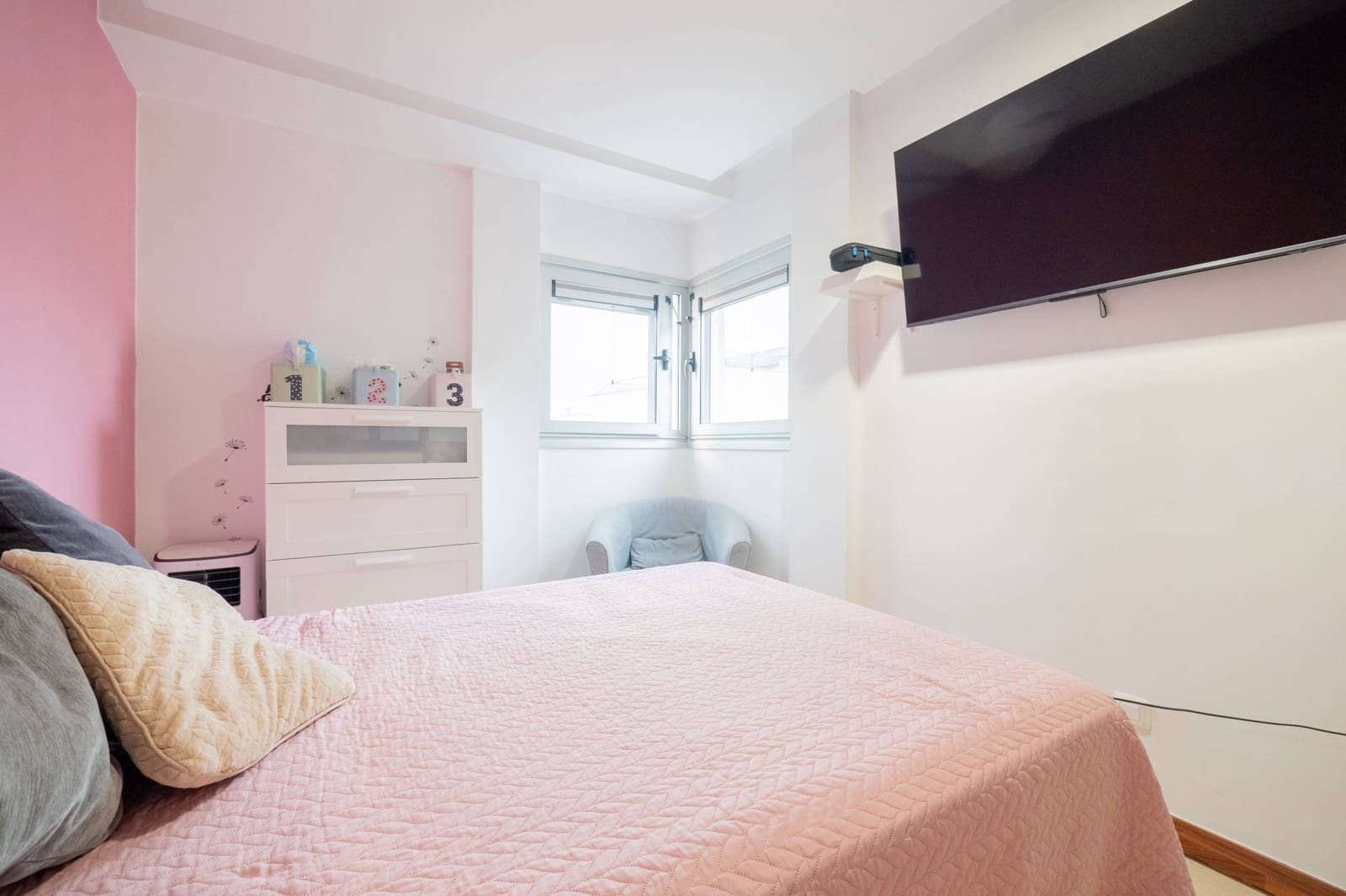 3 bedroom Flat for sale in Las Palmas de Gran Canaria with garage - € 207,000 (Ref: 9375341)