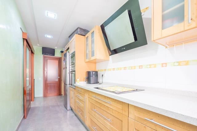 3 quarto Apartamento para venda em Las Palmas de Gran Canaria com garagem - 180 000 € (Ref: 9375341)