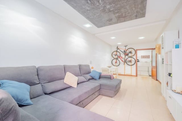 3 sovrum Lägenhet till salu i Las Palmas de Gran Canaria med garage - 180 000 € (Ref: 9375341)