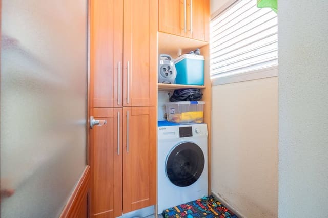 3 sypialnia Mieszkanie na sprzedaż w Las Palmas de Gran Canaria z garażem - 180 000 € (Ref: 9375341)