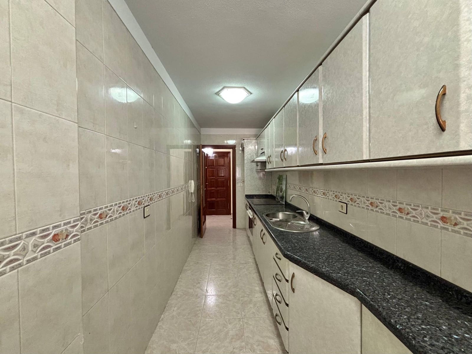 3 soveværelse Lejlighed til salg i Santa Cruz de Tenerife - € 209.500 (Ref: 9375342)