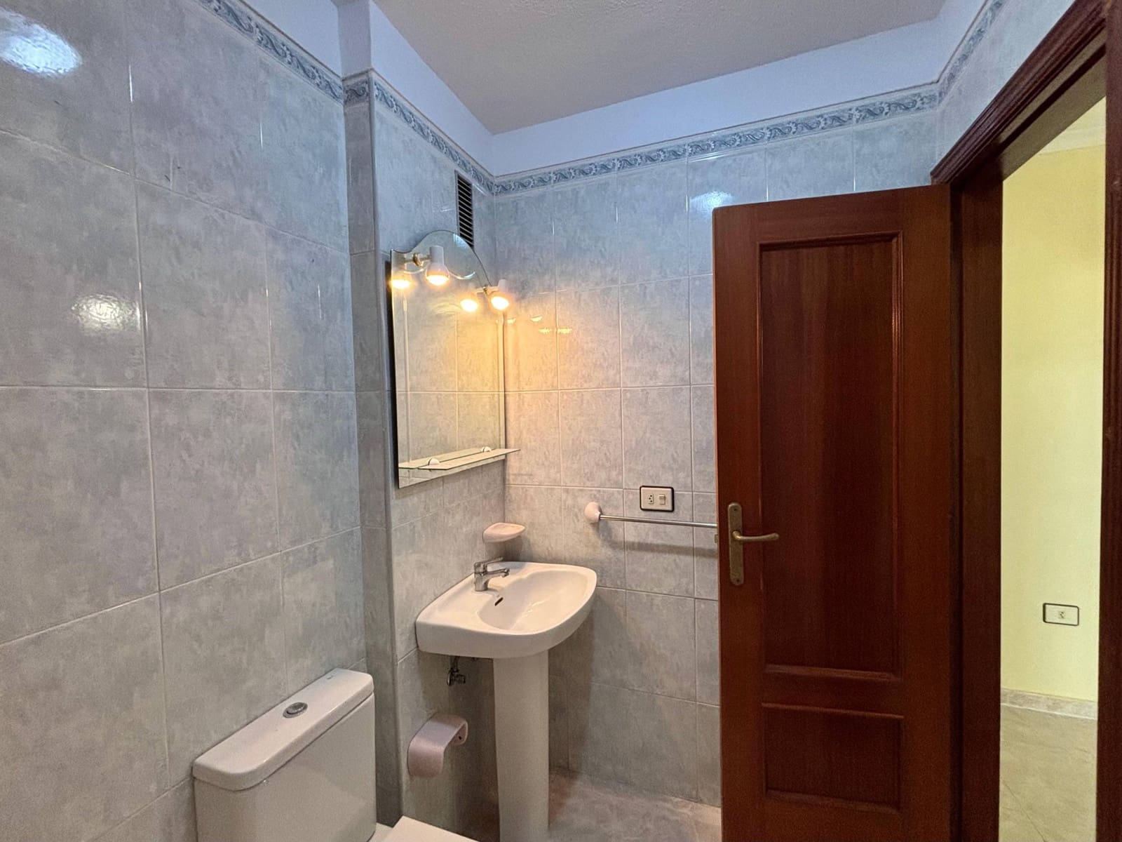 3 soveværelse Lejlighed til salg i Santa Cruz de Tenerife - € 209.500 (Ref: 9375342)