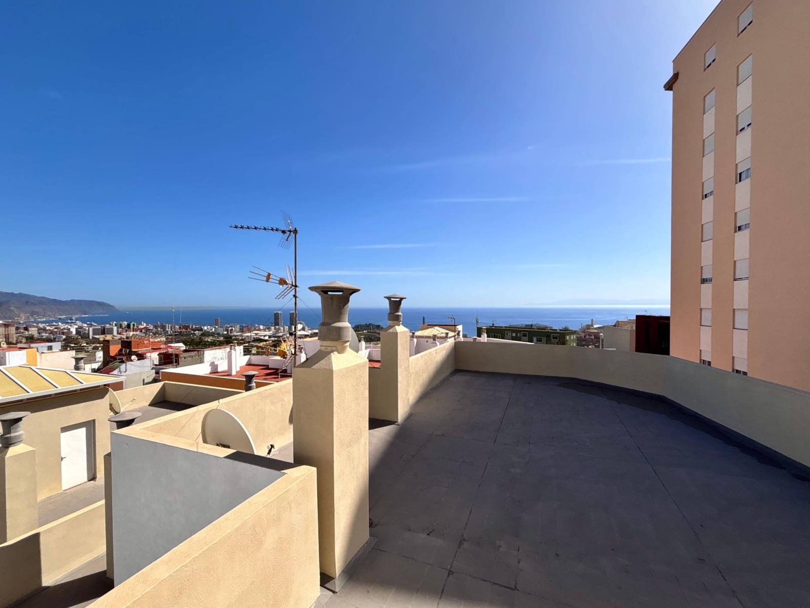 3 soveværelse Lejlighed til salg i Santa Cruz de Tenerife - € 209.500 (Ref: 9375342)