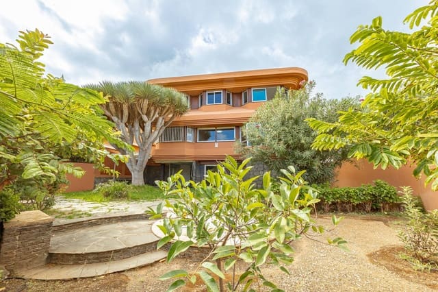 6 soverom Villa til salgs i Ciudad Jardín, Las Palmas de Gran Canaria med garasje - € 1 500 000 (Ref: 9379030)