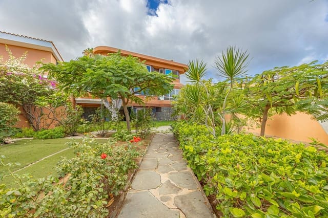 6 makuuhuone Huvila myytävänä paikassa Ciudad Jardín, Las Palmas de Gran Canaria mukana 
autotalli - 1 500 000 € (Ref: 9379030)